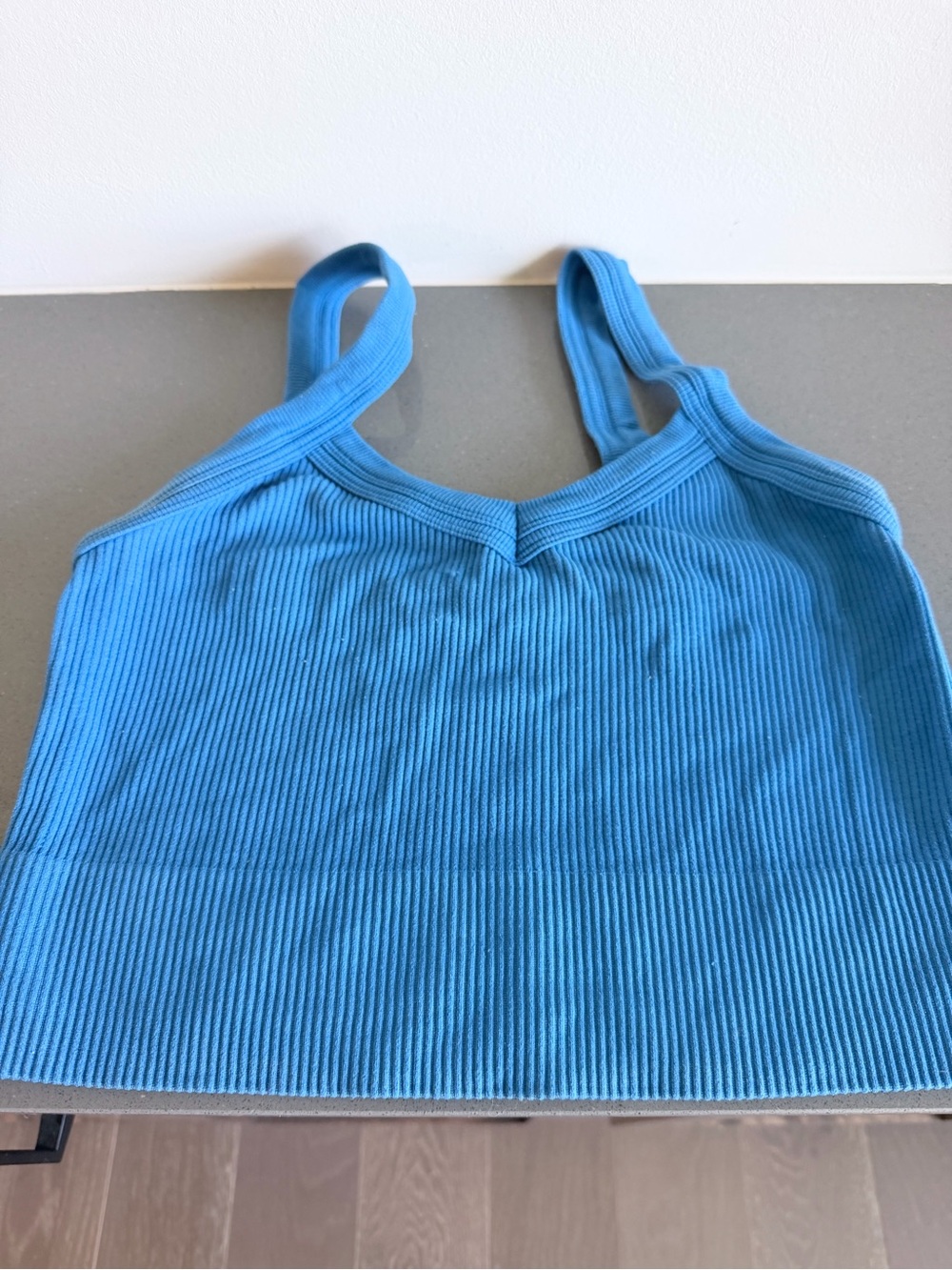 Ribbed Freshwear V-Neck Crop Tank in Bright Blue